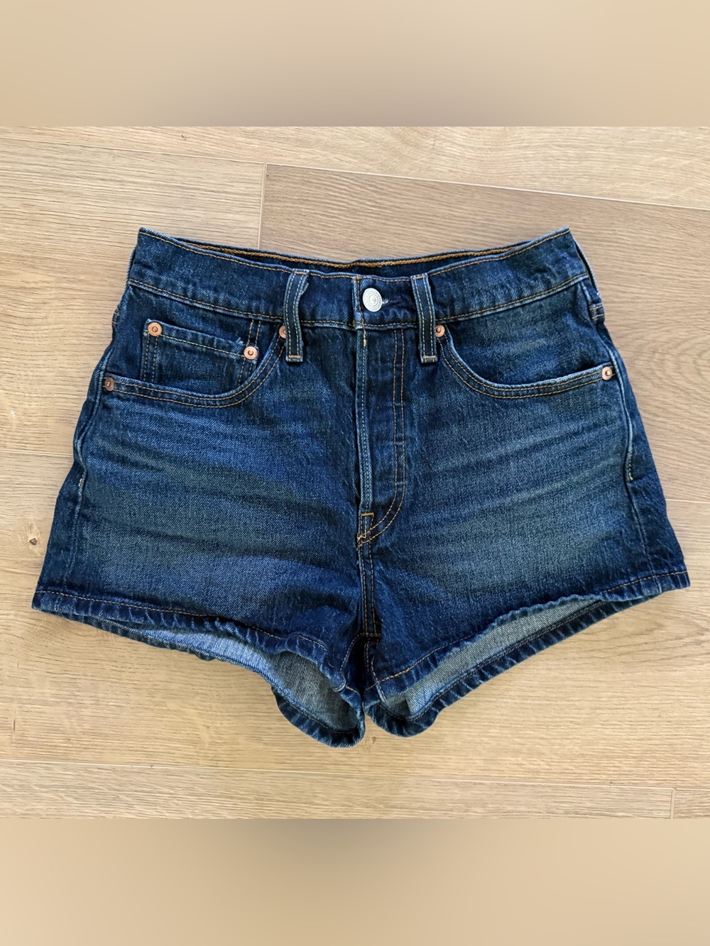 Levi’s 501 Original High Rise Button Fly Denim Shorts W26
